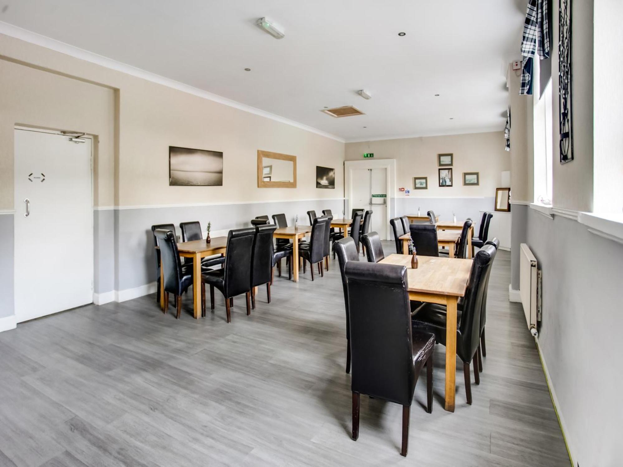 Oyo Gin House Hotel Greenock Esterno foto