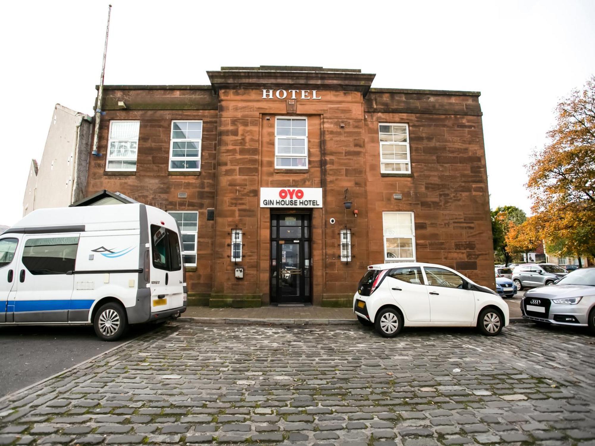 Oyo Gin House Hotel Greenock Esterno foto